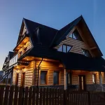 Aplit 2 Guest House